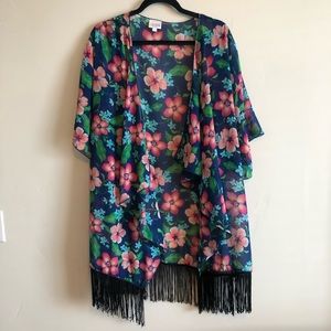 Lularoe floral Monroe kimono